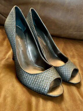 Enzo Angiolini Peep Toe Heels | Size 7M | Textured Gray | Classic Pumps